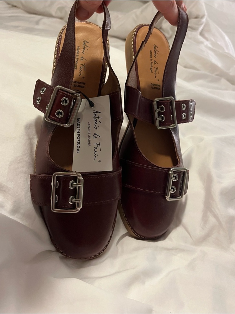 Genuine leather size 40 “Antonio, De Faria” made in Portugal. Burgundy.